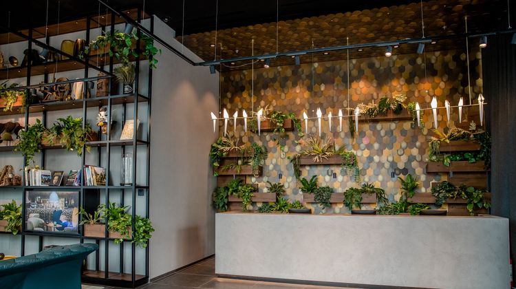 Motel One Innsbruck Lobby