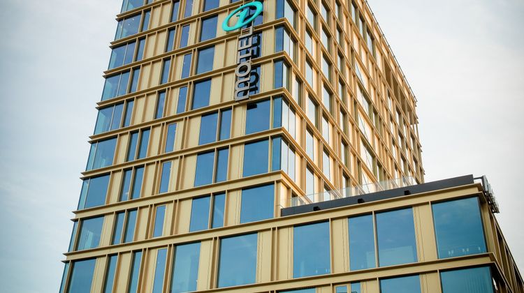 Motel One Innsbruck Exterior