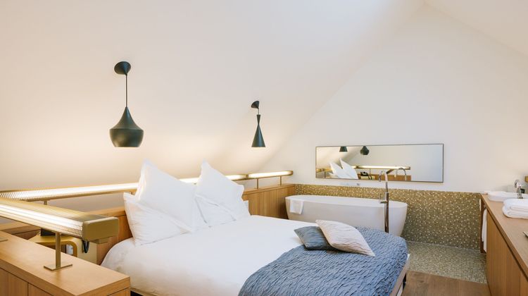 B2 Boutique Hotel & Spa Suite