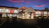 Red Roof Inn & Suites Jackson, TN Exterior