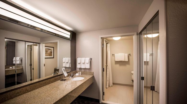 <b>Courtyard Norfolk Downtown Room</b>. Images powered by <a href="https://www.leonardoworldwide.com/" title="Leonardo Worldwide" target="_blank">Leonardo</a>.