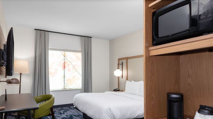 Fairfield Inn & Suites Atlanta Marietta Room