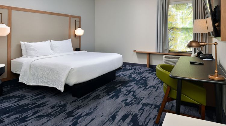Fairfield Inn & Suites Goshen Middletown Room
