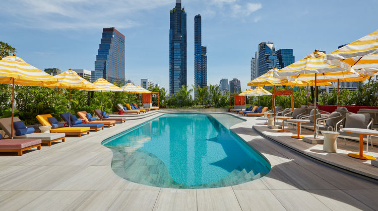 The Standard, Bangkok Mahanakhon Pool