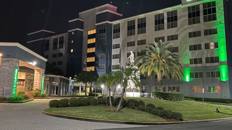 <b>Holiday Inn Orlando International Drive- Exterior</b>. Images powered by <a href="https://www.leonardoworldwide.com/" title="Leonardo Worldwide" target="_blank">Leonardo</a>.