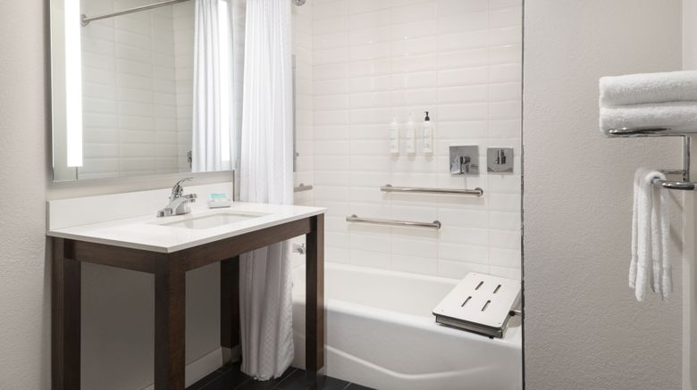 <b>Four Points by Sheraton Tucson Airport Room</b>. Images powered by <a href="https://www.leonardoworldwide.com/" title="Leonardo Worldwide" target="_blank">Leonardo</a>.