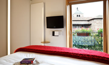 Echaurren Hotel