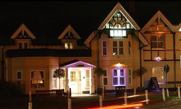Manor Hotel
