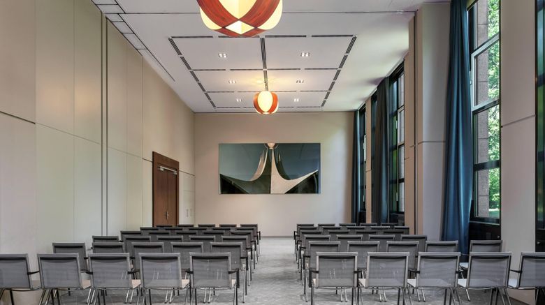 <b>Sheraton Berlin Grand Hotel Esplanade Meeting</b>. Images powered by <a href="https://www.leonardoworldwide.com/" title="Leonardo Worldwide" target="_blank">Leonardo</a>.