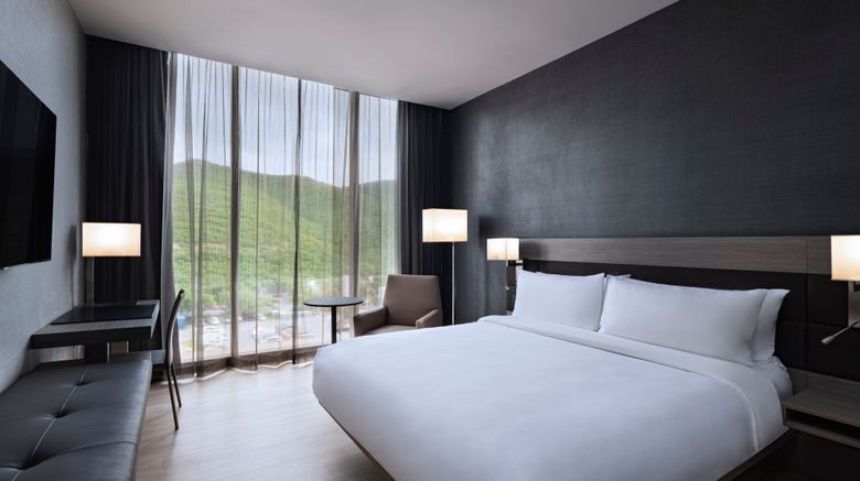 <b>AC Hotel Monterrey Valle Room</b>. Images powered by <a href="https://www.leonardoworldwide.com/" title="Leonardo Worldwide" target="_blank">Leonardo</a>.