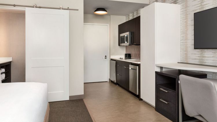Residence Inn New York JFK Airport Suite