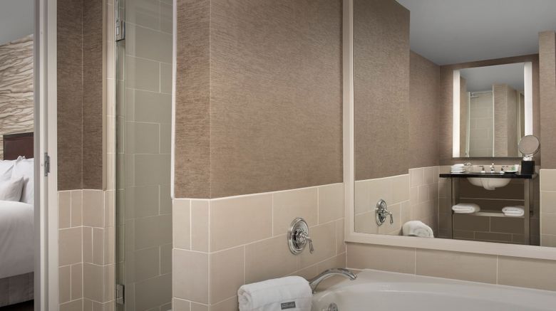 <b>The Westin Dallas Fort Worth Airport Room</b>. Images powered by <a href="https://www.leonardoworldwide.com/" title="Leonardo Worldwide" target="_blank">Leonardo</a>.