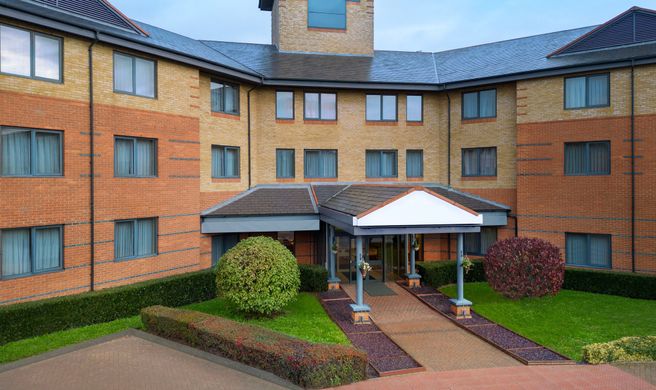 Delta Hotels Huntingdon Exterior