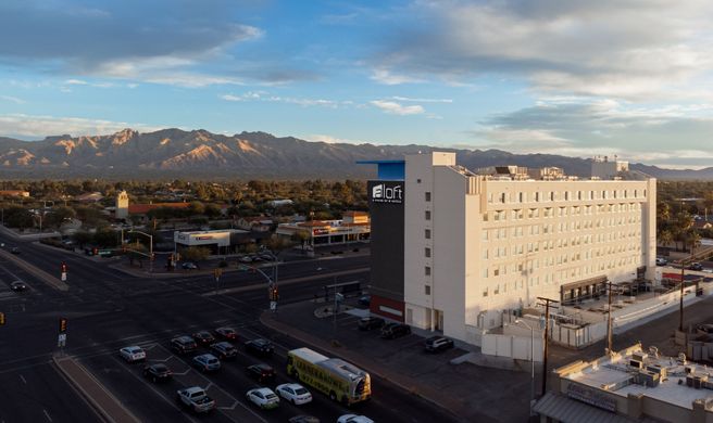 aloft Tucson University Exterior