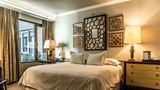 <b>The Singular Room</b>. Images powered by <a href="https://www.leonardoworldwide.com/" title="Leonardo Worldwide" target="_blank">Leonardo</a>.