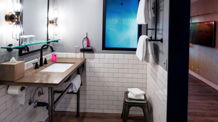MOXY Phoenix Tempe Room