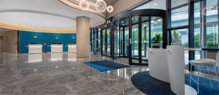 Holiday Inn Express Airport Zone Exterior