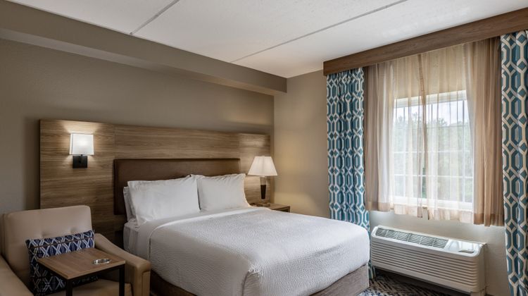 Candlewood Suites Hilton Head Suite