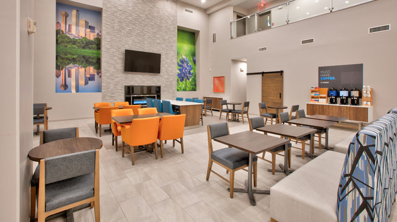 <b>Holiday Inn Express/Suites North Dallas Restaurant</b>. Images powered by <a href="https://www.leonardoworldwide.com/" title="Leonardo Worldwide" target="_blank">Leonardo</a>.