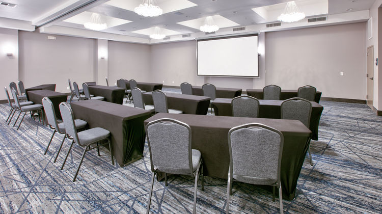 Holiday Inn Express/Suites North Dallas Meeting