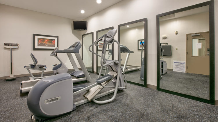Holiday Inn Express/Suites North Dallas Health Club