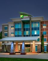 Holiday Inn Express/Suites North Dallas