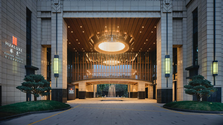 HUALUXE Kunshan Huaqiao Exterior