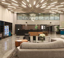 Holiday Inn Felipe Angeles Airport Lobby