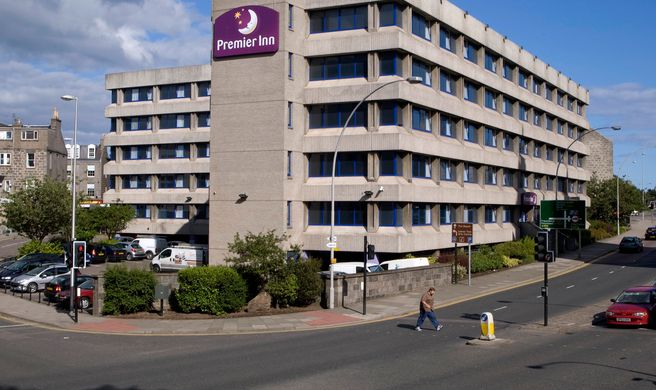 Premier Inn Aberdeen City Centre Exterior