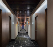 Holiday Inn Hotel Lobby