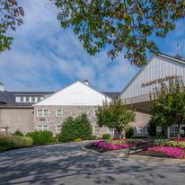 AmishView Inn & Suites