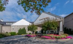 AmishView Inn & Suites