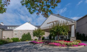 AmishView Inn & Suites
