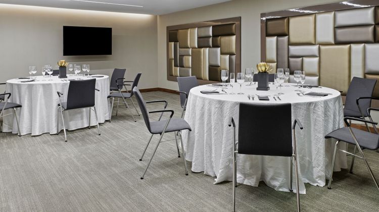 AC Hotel by Marriott Panama City Meeting