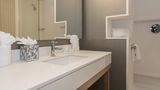<b>Courtyard Raleigh-Durham Arpt/BrierCreek Room</b>. Images powered by <a href="https://www.leonardoworldwide.com/" title="Leonardo Worldwide" target="_blank">Leonardo</a>.