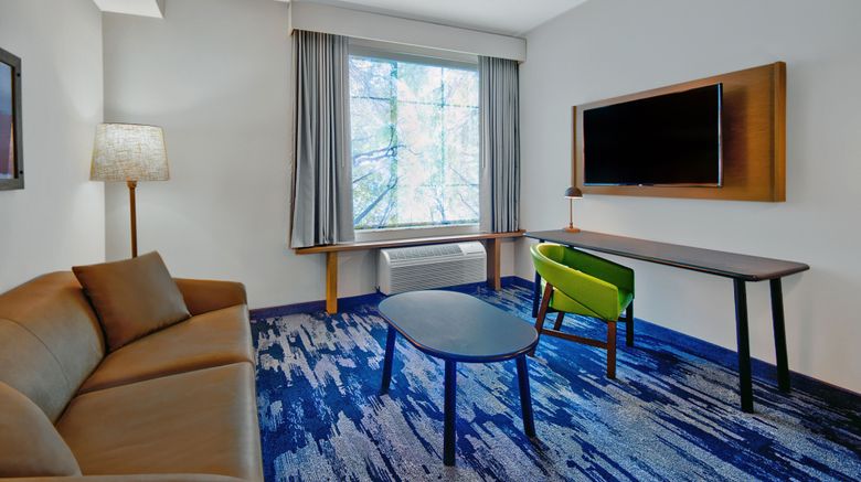 <b>Fairfield Inn & Stes Flamingo Crossings Suite</b>. Images powered by <a href="https://www.leonardoworldwide.com/" title="Leonardo Worldwide" target="_blank">Leonardo</a>.