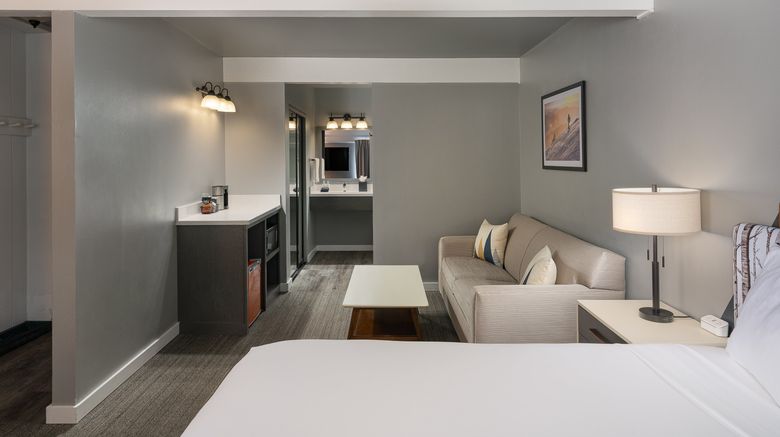 <b>Tamarack Lodge Room</b>. Images powered by <a href="https://www.leonardoworldwide.com/" title="Leonardo Worldwide" target="_blank">Leonardo</a>.