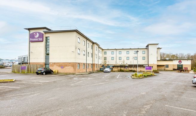 Premier Inn Andover Exterior