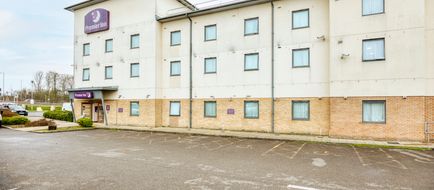 Premier Inn Andover Exterior