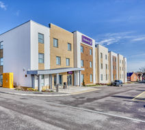 Premier Inn Buckingham Exterior
