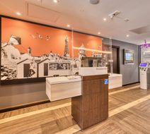 Premier Inn Bournemouth West Cliff hotel Lobby