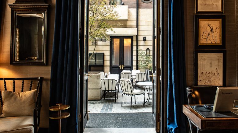 <b>The Singular Lobby</b>. Images powered by <a href="https://www.leonardoworldwide.com/" title="Leonardo Worldwide" target="_blank">Leonardo</a>.