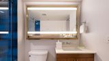 <b>Le Meridien Essex Chicago Room</b>. Images powered by <a href="https://www.leonardoworldwide.com/" title="Leonardo Worldwide" target="_blank">Leonardo</a>.