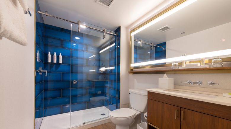 <b>Le Meridien Essex Chicago Room</b>. Images powered by <a href="https://www.leonardoworldwide.com/" title="Leonardo Worldwide" target="_blank">Leonardo</a>.