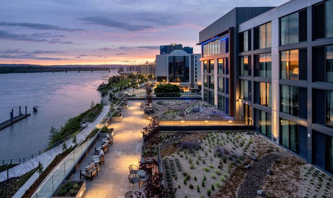 AC Hotel Vancouver Waterfront Exterior