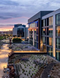 AC Hotel Vancouver Waterfront