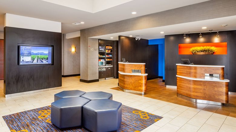 <b>Courtyard Fairfield Napa Valley Area Lobby</b>. Images powered by <a href="https://www.leonardoworldwide.com/" title="Leonardo Worldwide" target="_blank">Leonardo</a>.