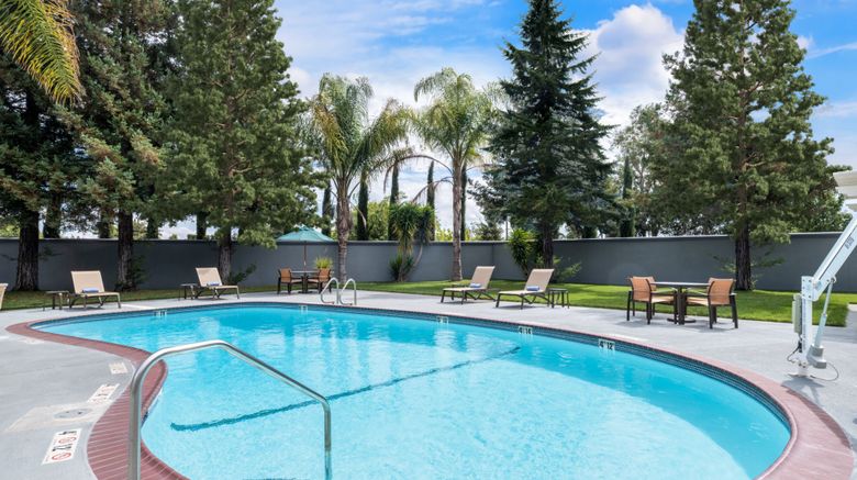 <b>Courtyard Fairfield Napa Valley Area Pool</b>. Images powered by <a href="https://www.leonardoworldwide.com/" title="Leonardo Worldwide" target="_blank">Leonardo</a>.