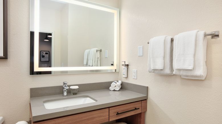 <b>Candlewood Suites Idaho Falls Room</b>. Images powered by <a href="https://www.leonardoworldwide.com/" title="Leonardo Worldwide" target="_blank">Leonardo</a>.
