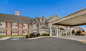 Red Roof Inn & Suites Knoxville East